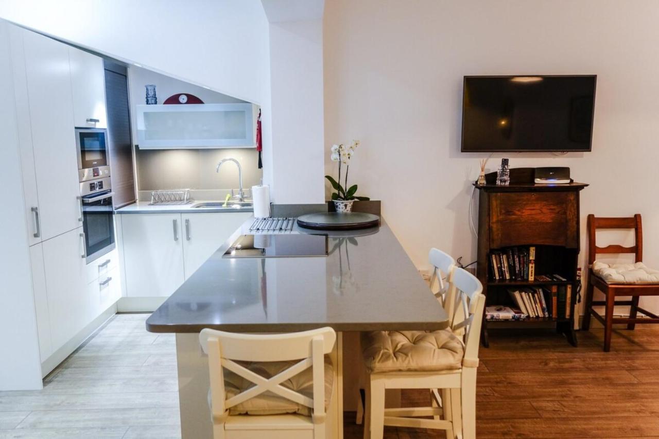 شقة Quiet Ground Floor Mews Flat And Parking إدنبرة المظهر الخارجي الصورة